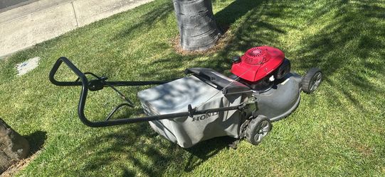 Honda Not A Self Propeller Push Mower