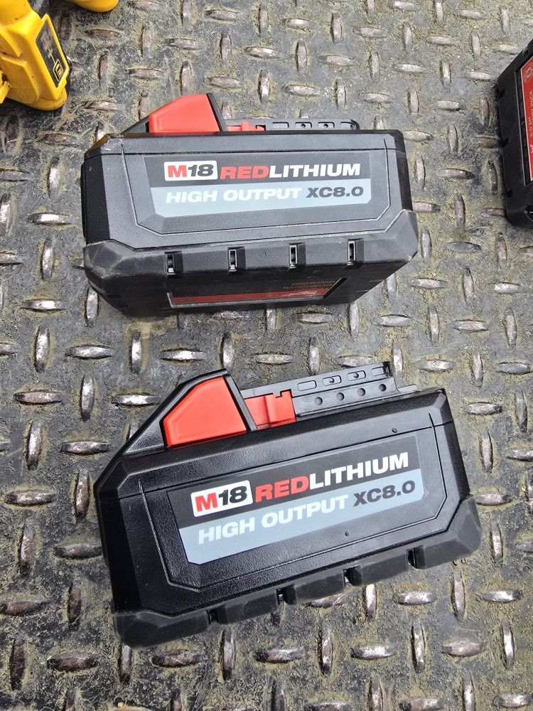 Milwaukee M18 18-Volt Lithium-Ion HIGH OUTPUT XC 8.0 Ah Batteries 2 pcs