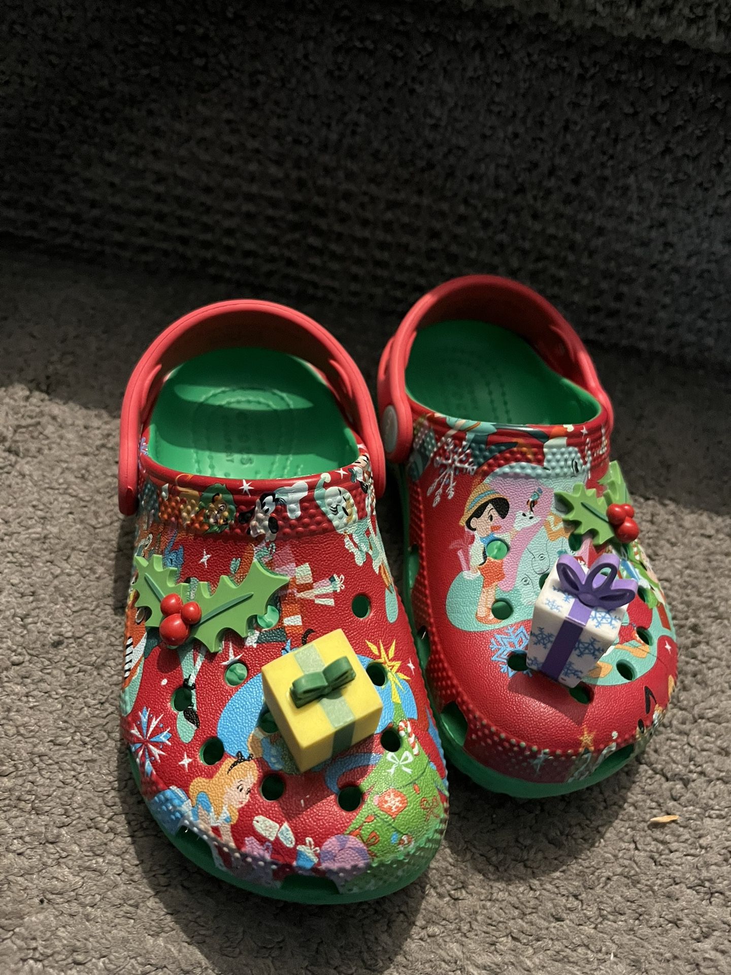 Disney Christmas Crocs Toddler Size C9