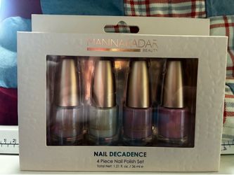 Mannakadar nail polish