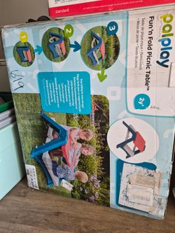 Kids picnic table brand new