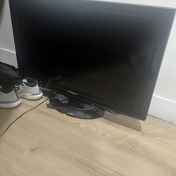 32 Inch Panasonic Tv