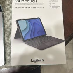 Logitech Folio Touch Keyboard Case with Trackpad and Smart Connector Technology - iPad Pro 11 inch (1st, 2nd, 3rd & 4th generation)