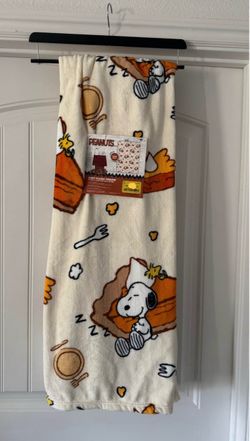 New Snoopy Pumpkin Pie Blanket