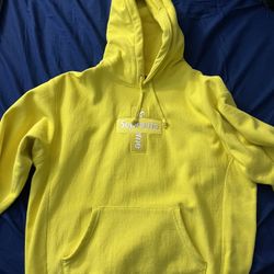 Supreme Cross Box Logo Medium (FW20)