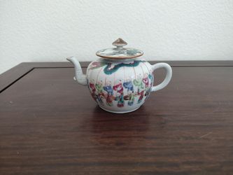 Antique Chinese Famille Rose Porcelain Teapot – Boys Dragon Dance Motif (Late Qing Dynasty)