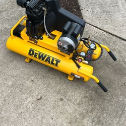 DEWALT Wheelbarrow Air Compressor 120v/240v