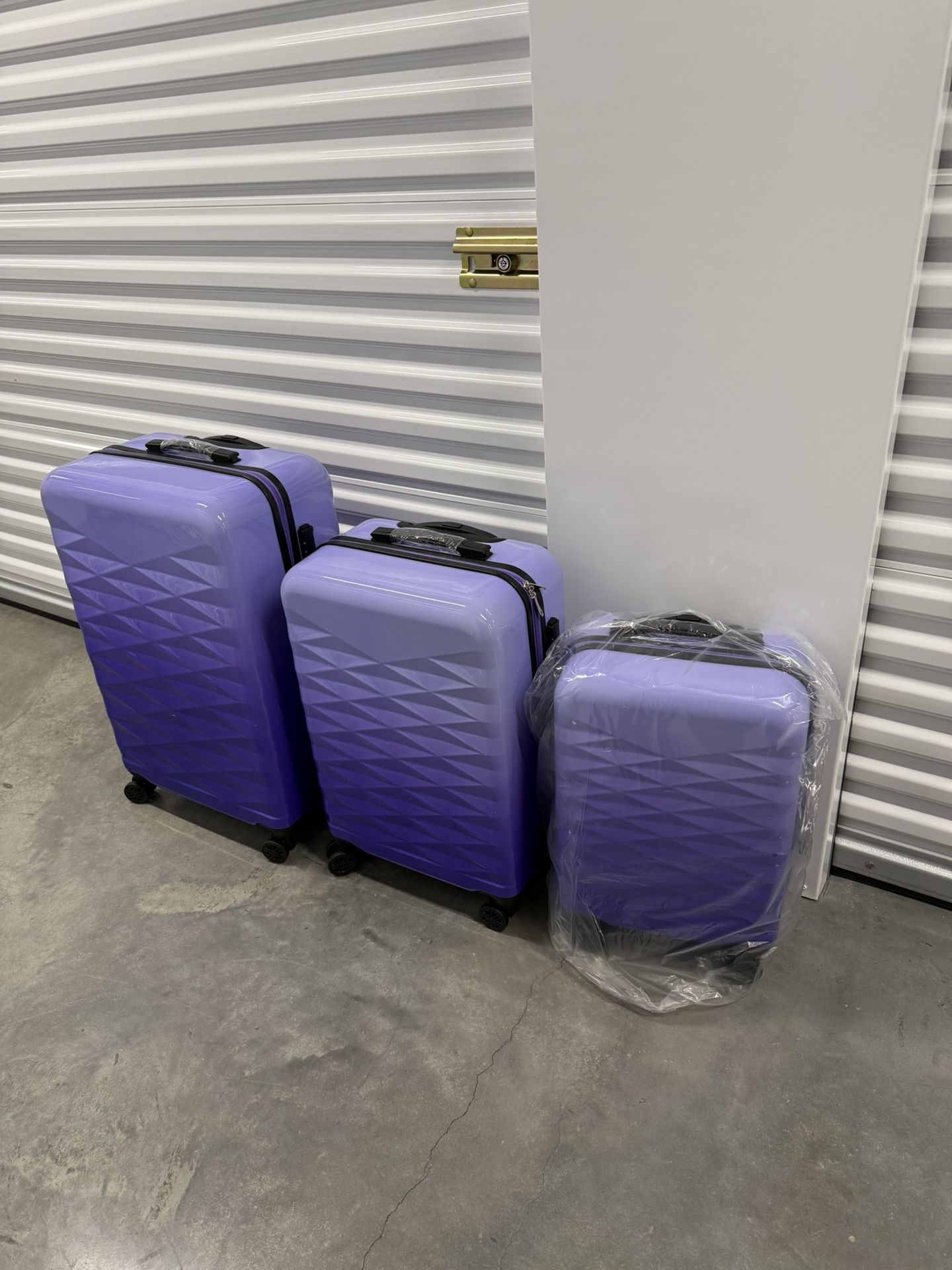 Hard Case Lightweight Luggage Sets with Spinner Wheels TSA Locck for Travel, Set of 3 Purple