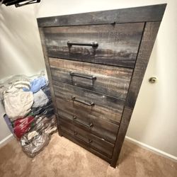 Dresser