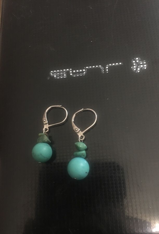 🦅💎Silver earrings with beautiful stone🦅💍