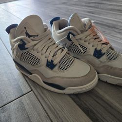 Jordan 4