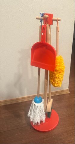 Melissa and Doug broom set