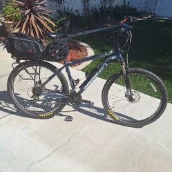  Mountain Bike