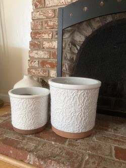 Set Of 2 Ceramic Pots