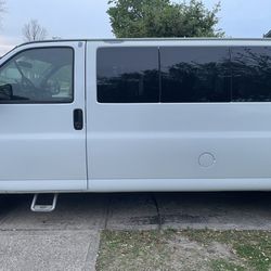 2008 Chevy express 3500 extended work van