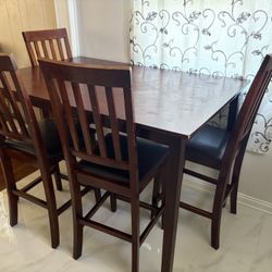 Dining Table And Chairs 