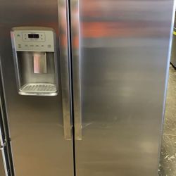 GE GZS22IYNFS 21.9-cu ft Counter-depth Side-by-Side Refrigerator S9YJ4