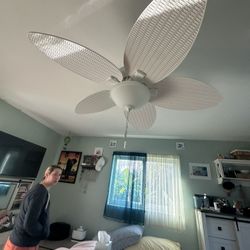 Honeywell 52” Fan With Remote Control 