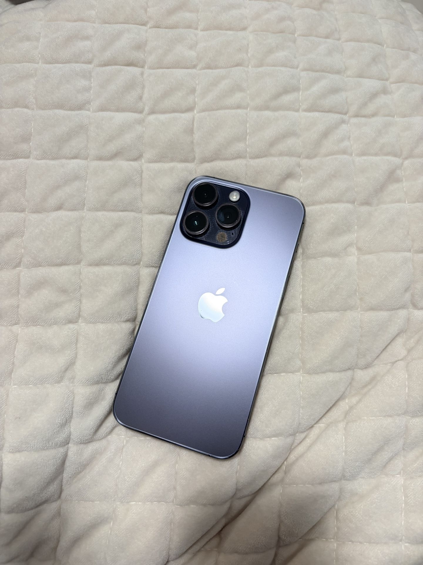 iPhone 14 Pro Max Purple