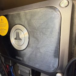 JL VXI 600 / 6 DSP AMPLIFIER 