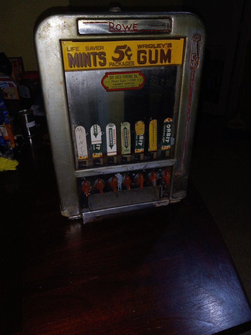 1930s Rowe Vending .5 Machine