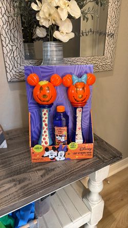 Disney Halloween Light-Up Bubble Wand 2-Pack