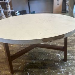 Round coffee table