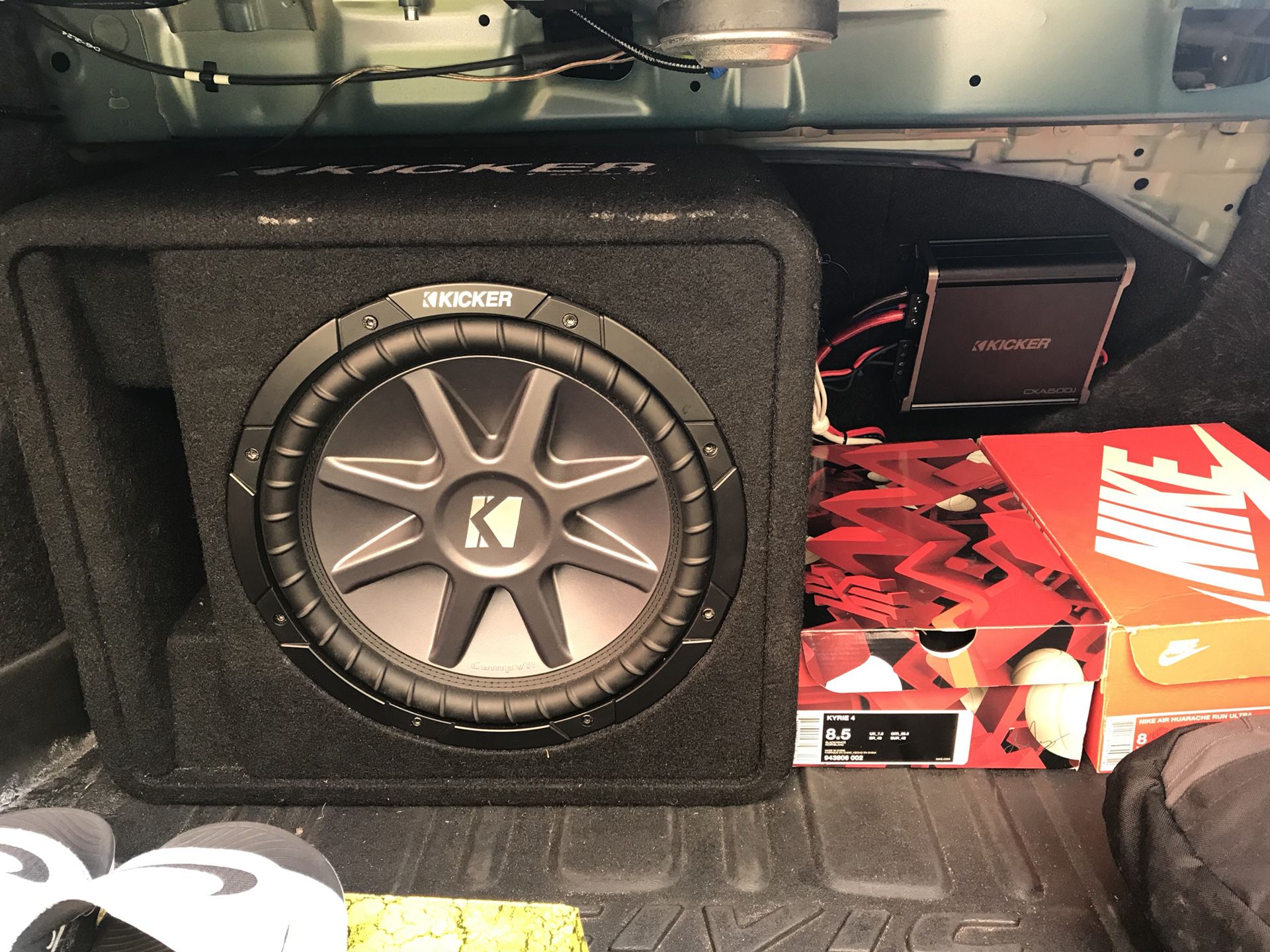 12 in kicker subwoofer with kicker amp