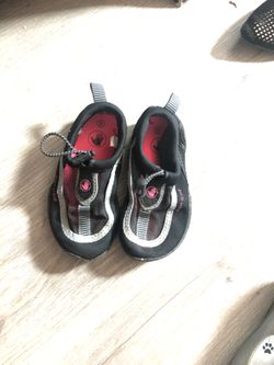 Shoes para el agua size 8c