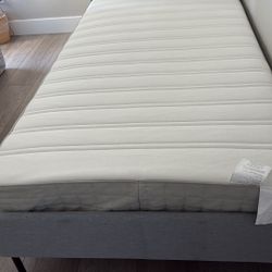 Twin Bed With Mattress 