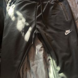Nike jogging suit