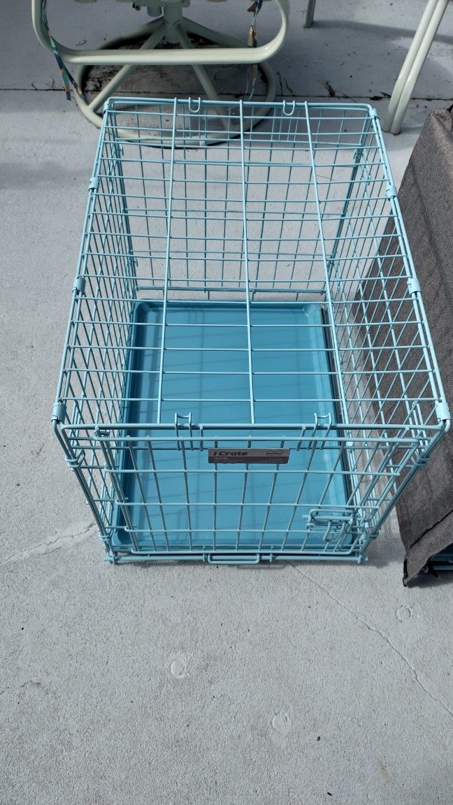 24" Blue iCrate Dog Crate