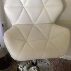 Makeup chair