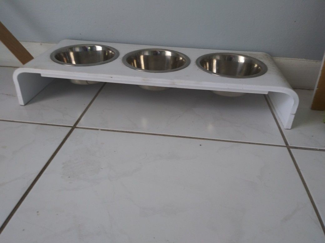 Dog bowls