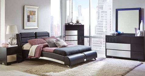 Contemporary Black & Chrome 4 Piece Bedroom Set with LED Light - Queen or King (NO CREDIT CHECK FINANCING AVAILABLE)