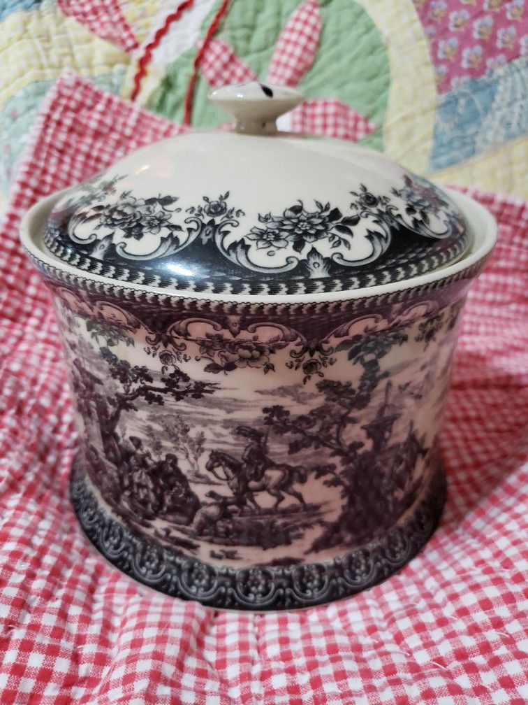 BLACK AND WHITE TRANSFERWARE VICTORIAN BISCUIT COOKIE JAR URN