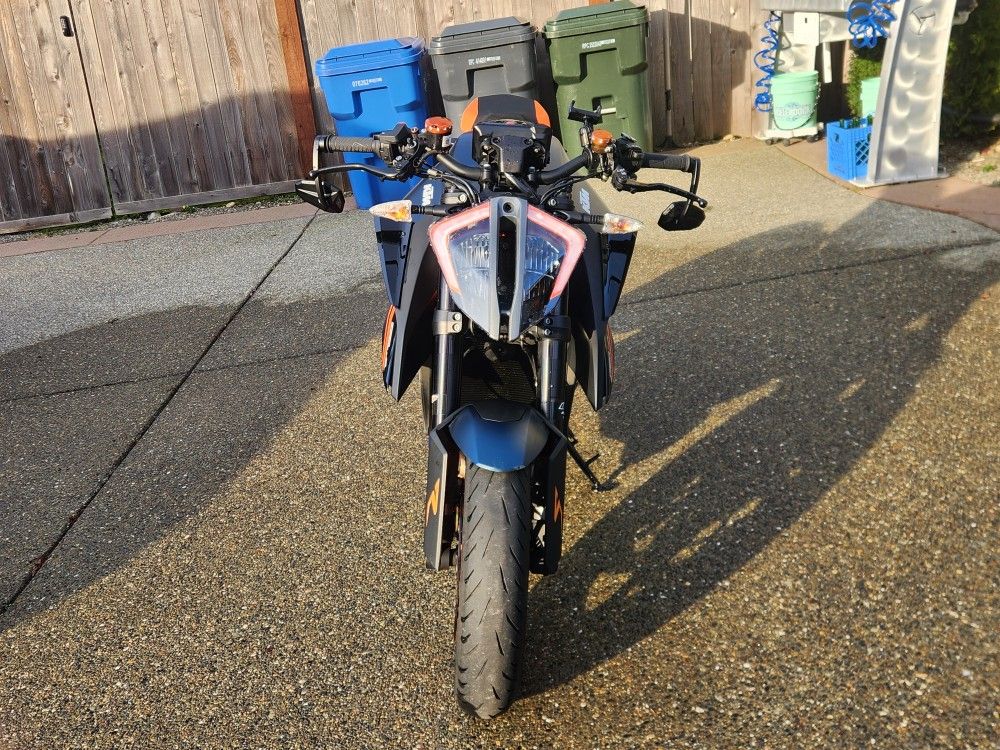2022 KTM Superduke R evo