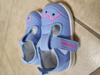 shoes for sale never used.fits for 1to 2yers .moving out sale .first come first serve 