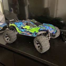 Traxxas Rustler 4x4 Vxl (upgraded)
