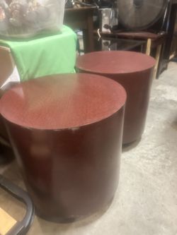 2 Side Tables ( Fayetteville Ga