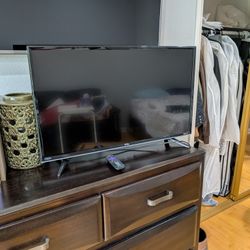 Roku TV Perfect Condition 