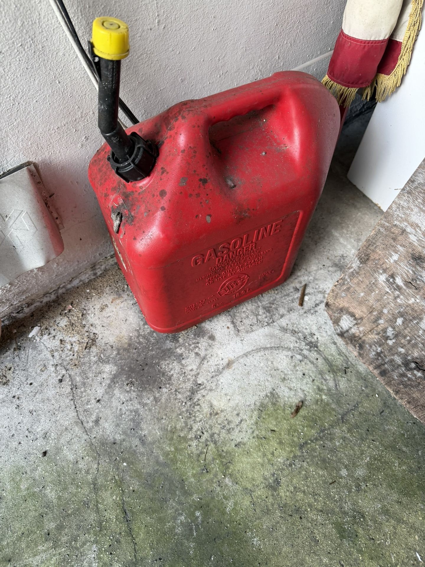 Gasoline Containers For Sale