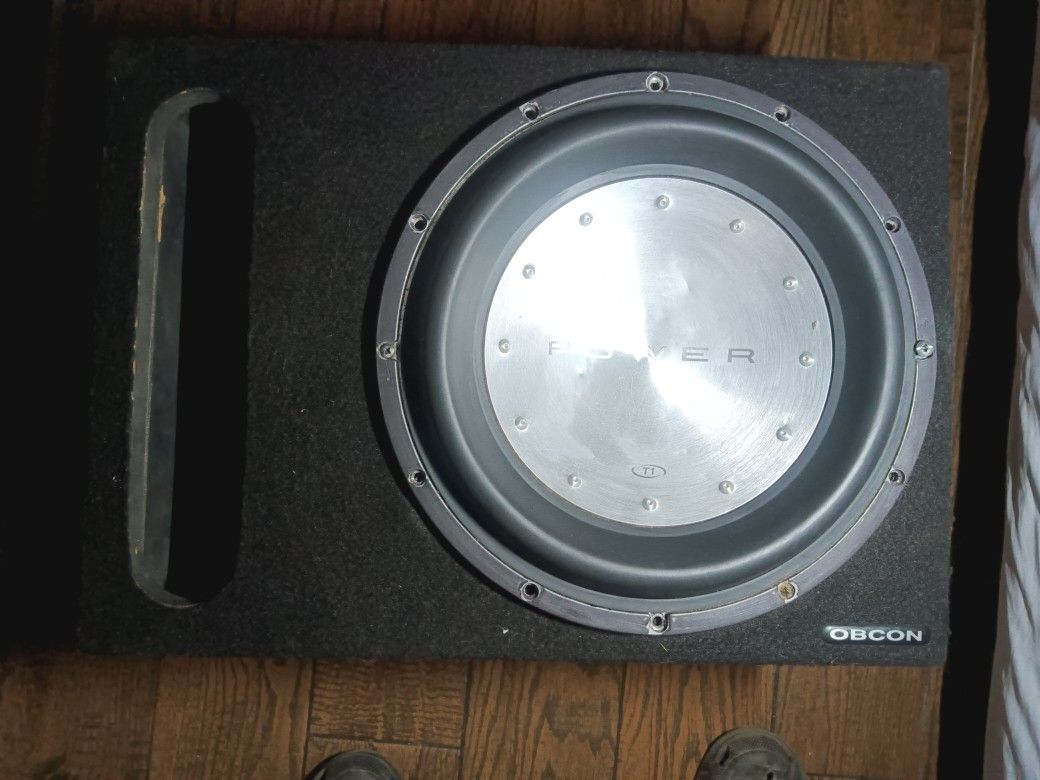 T112D4 - Rockford Fosgate Power 12" 1200 Watt Dual 4 Ohm Subwoofer
In box