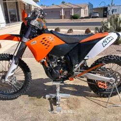 2008 KTM 250 Dirt Bike W/ Title!