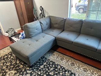 I’m selling a sofa set from Amazon that was used for two weeks; I bought it for $600 (including shipping) and am selling it for $400.