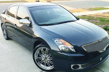 2007 Nisssan Altima clean titlee