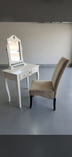 White Vanity Set with Beveled Heart Detail & Creme Upholstered Chair