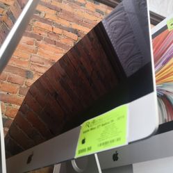 Apple iMac 27" Retina 5K 2019
Intel Core i5-8600
3.10GHz Six-Cores
16GB RAM 512GB SSD
AMD Radeon Pro 575X-4GB

Webcam WiFi Bluetooth

27" Retina