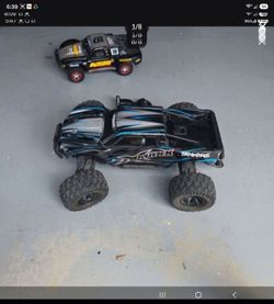 Great condition  Traxxas Max  ( Battery not included)(Charger not included)
