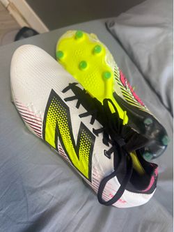 New balance Tekela soccer cleats size 9.5